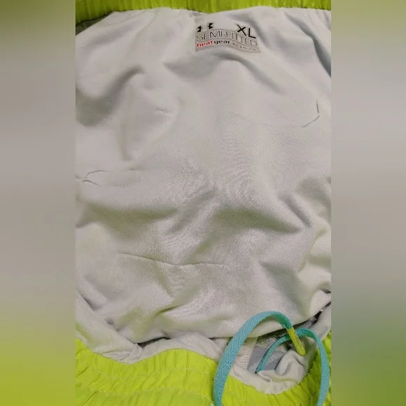 Under Armour Women’s Semi-fit Athletic Heat Gear Running Shorts - Picture 5 of 5